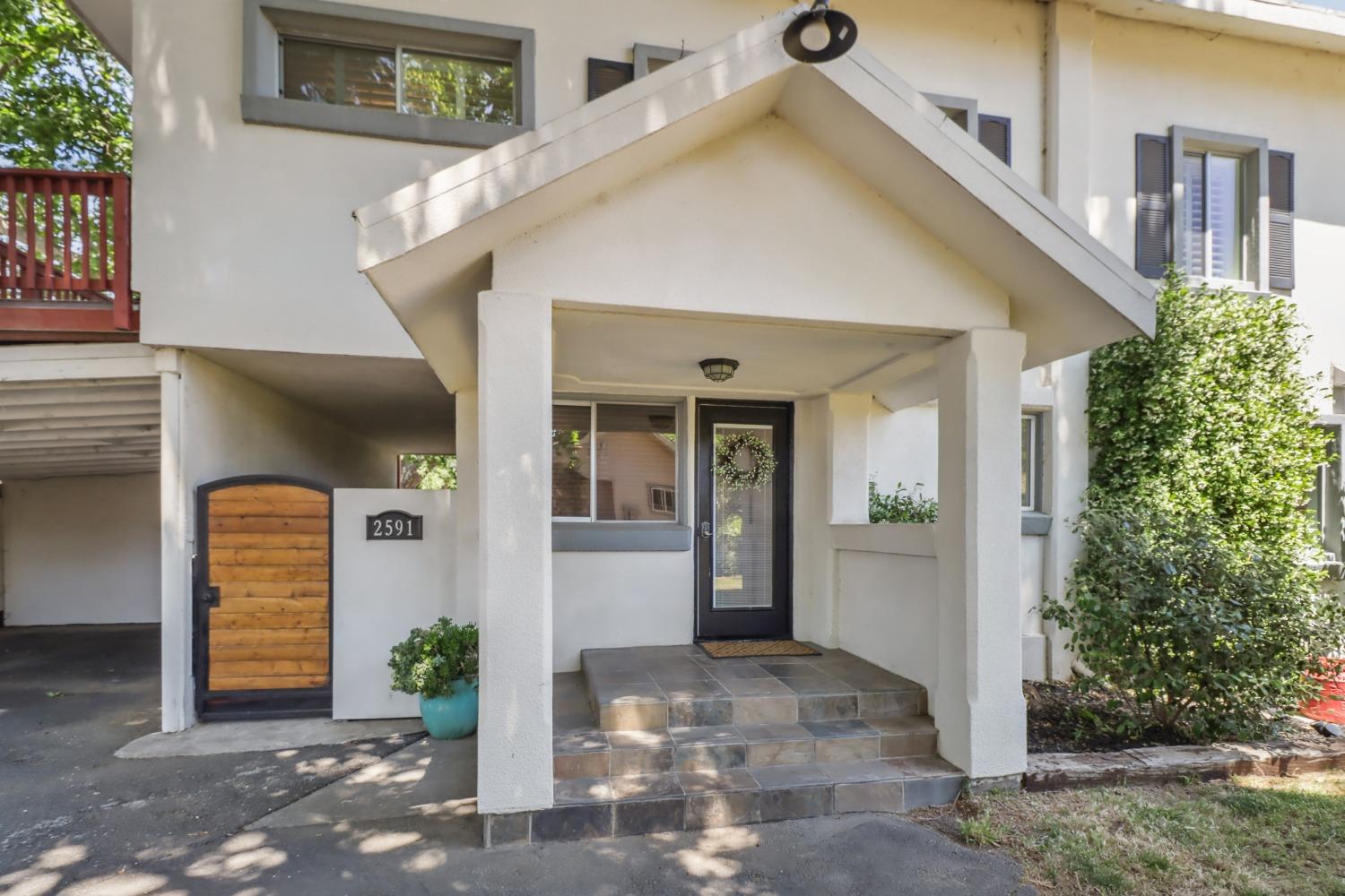 Detail Gallery Image 4 of 98 For 2590 S River Rd, West Sacramento,  CA 95691 - 3 Beds | 2/1 Baths