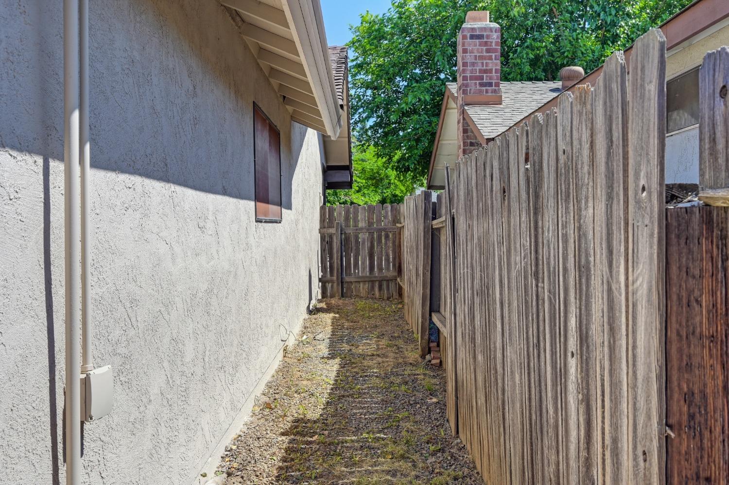 Detail Gallery Image 63 of 69 For 2259 River Trails Cir, Rancho Cordova,  CA 95670 - 3 Beds | 2 Baths