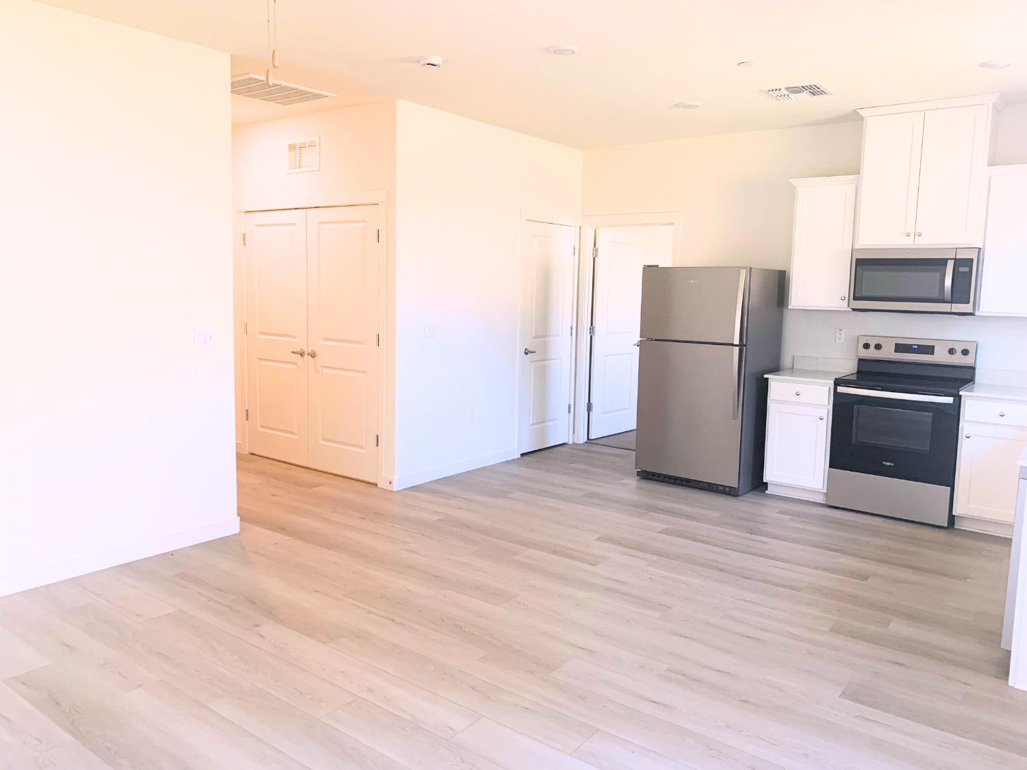 Detail Gallery Image 2 of 7 For 5132 E Horner Ave, Stockton,  CA 95215 - 3 Beds | 2 Baths
