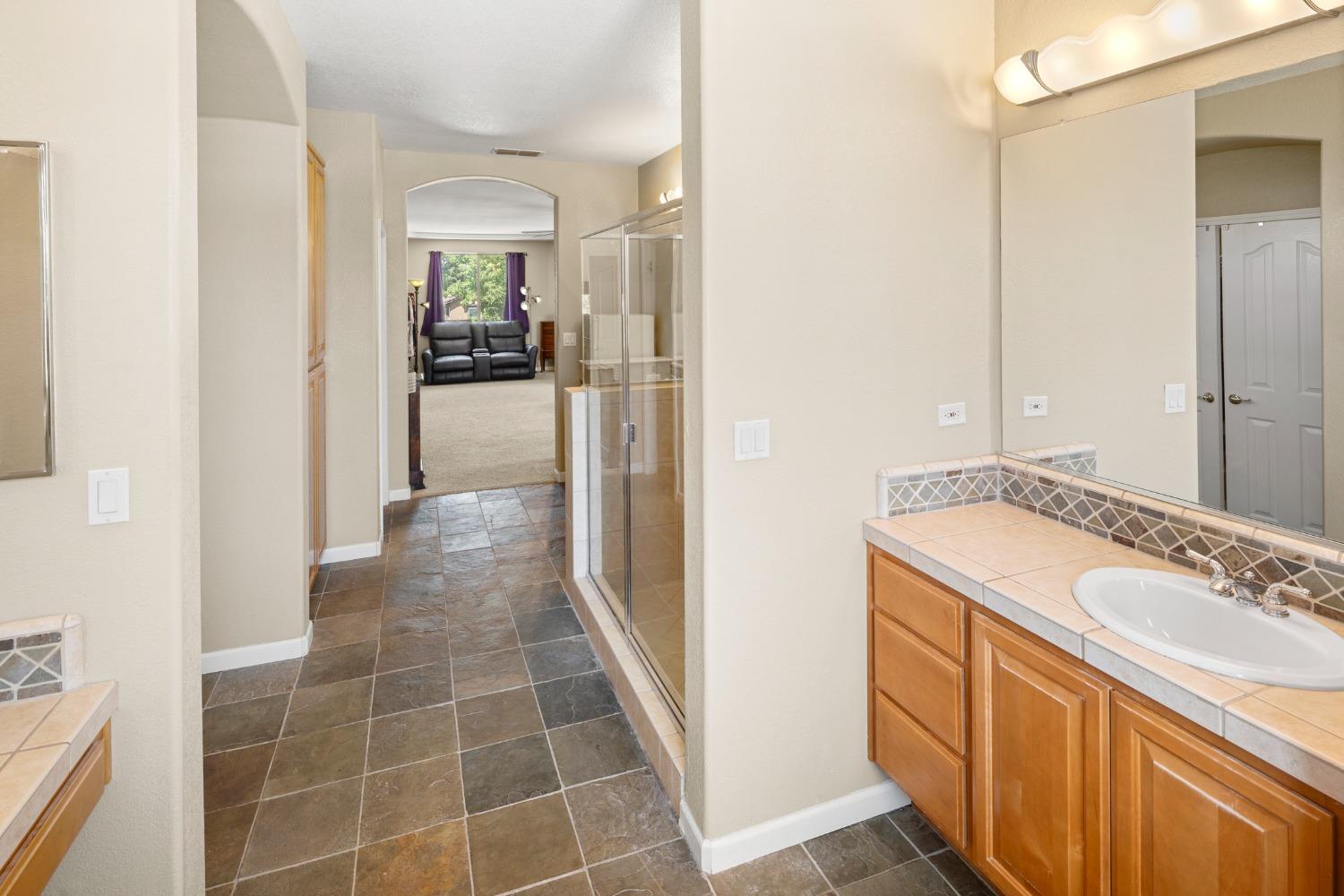 Detail Gallery Image 33 of 47 For 2566 Parkcrest Way, Roseville,  CA 95747 - 3 Beds | 2/1 Baths