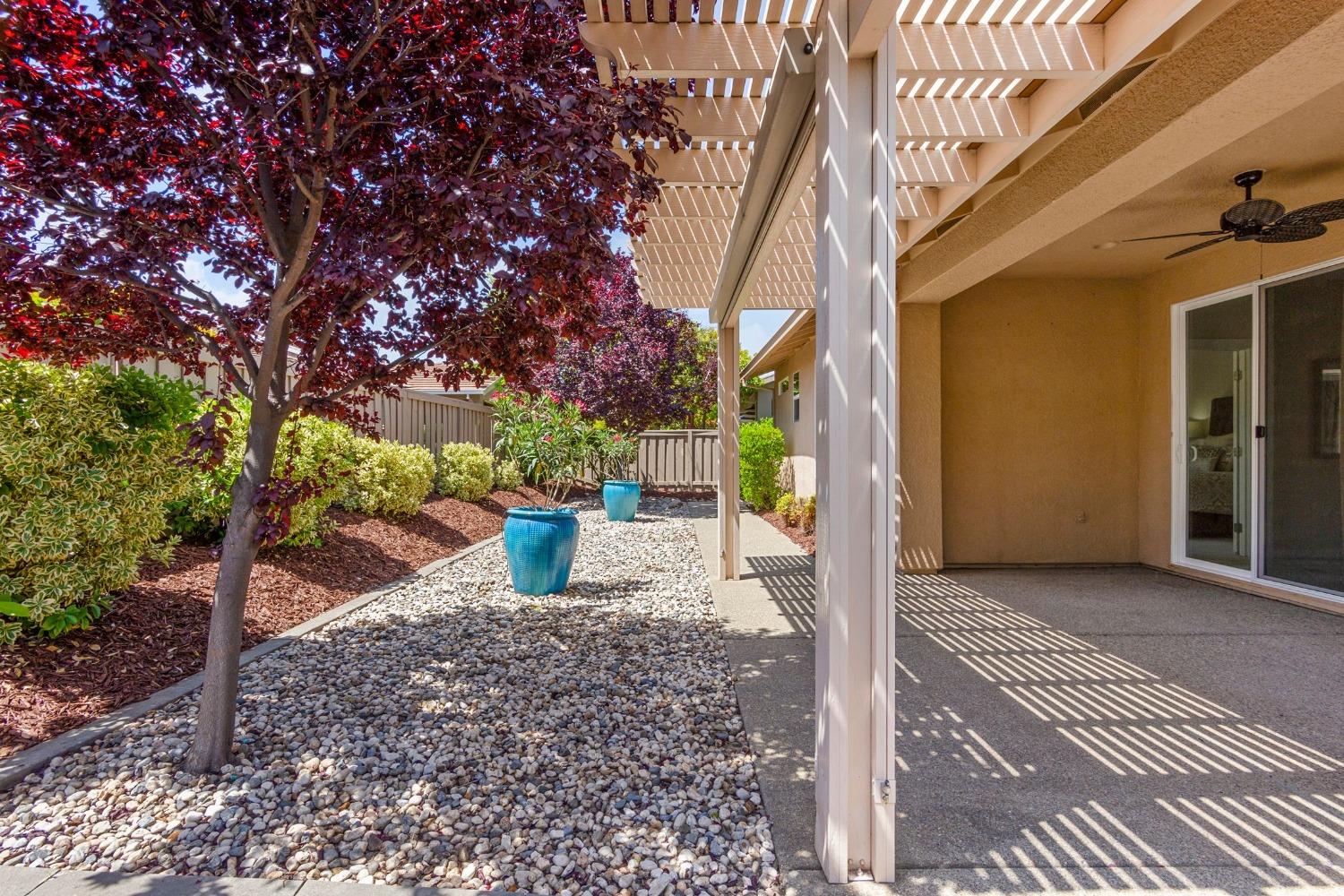 Detail Gallery Image 35 of 42 For 1239 Hawthorne Ln, Lincoln,  CA 95648 - 2 Beds | 2 Baths