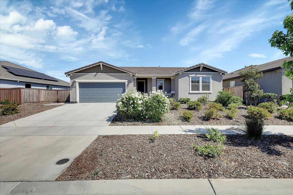 Detail Gallery Image 1 of 63 For 1465 Minories Dr, Plumas Lake,  CA 95961 - 3 Beds | 2 Baths