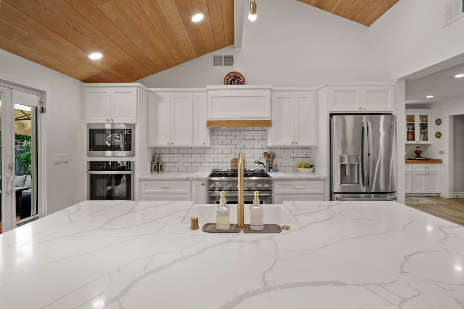 Detail Gallery Image 12 of 68 For 120 Clunie Dr, Sacramento,  CA 95864 - 4 Beds | 3/1 Baths