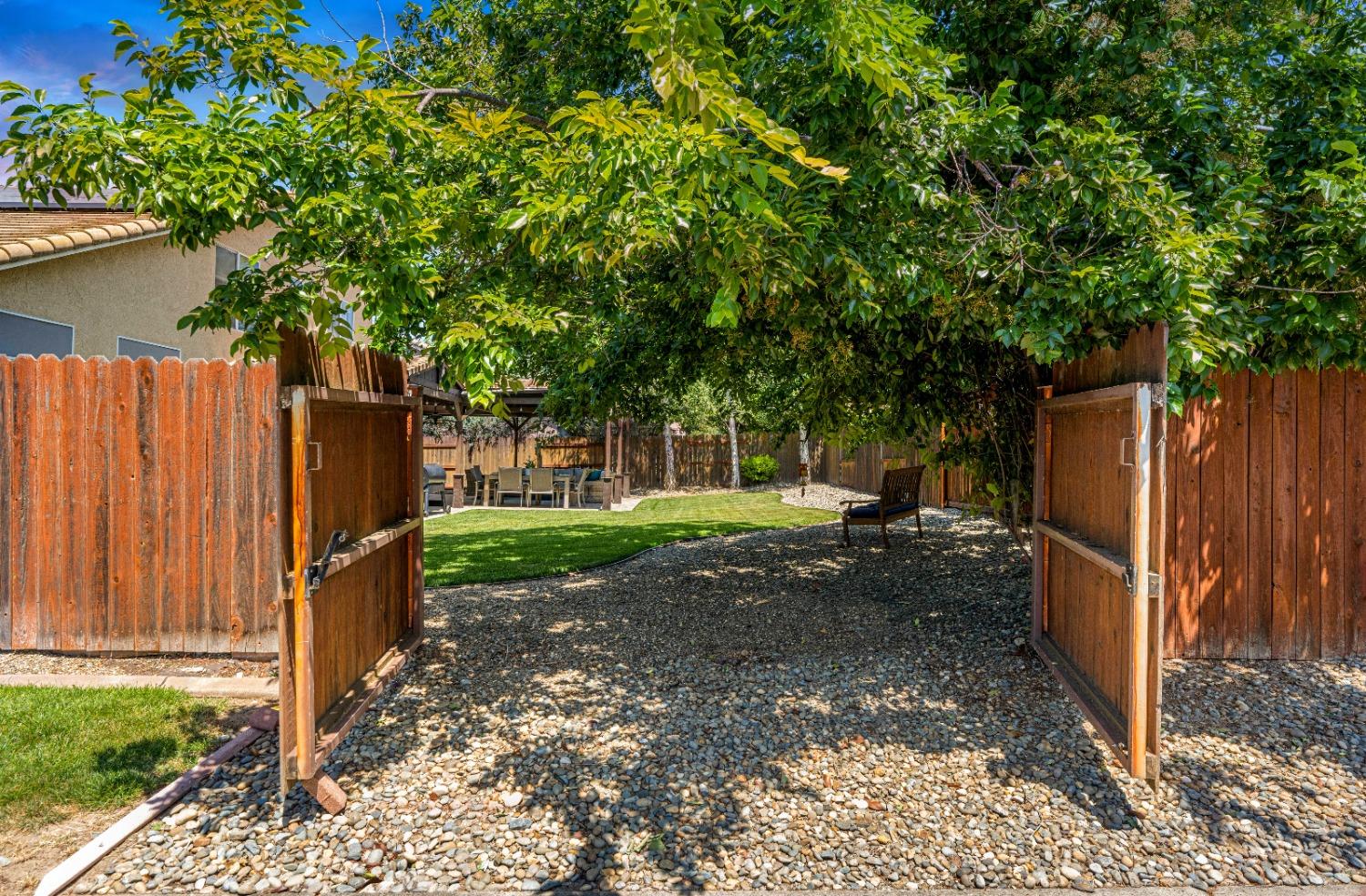 Detail Gallery Image 38 of 42 For 2106 Cargill Way, Roseville,  CA 95747 - 4 Beds | 2/1 Baths