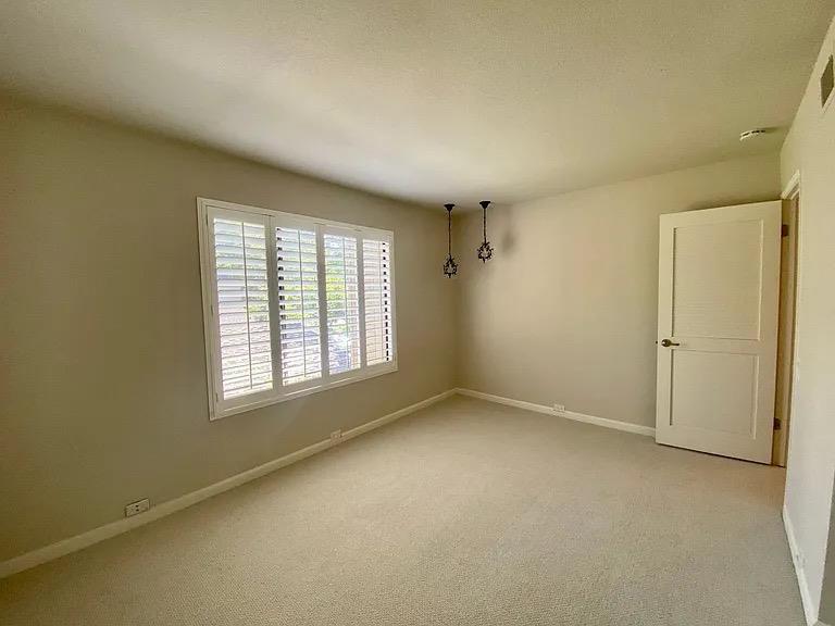 Detail Gallery Image 14 of 34 For 1129 Commons Dr, Sacramento,  CA 95825 - 3 Beds | 2/1 Baths