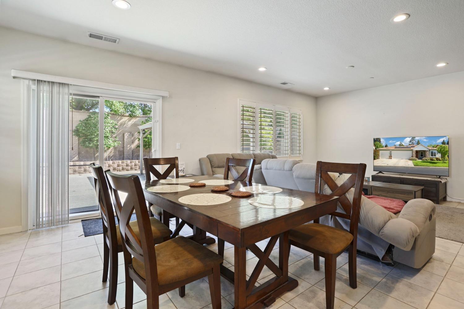 Detail Gallery Image 17 of 41 For 13311 Fountain Dr, Waterford,  CA 95386 - 3 Beds | 2 Baths