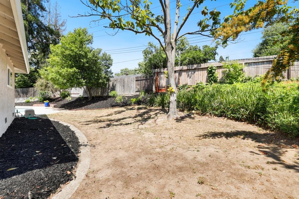 Detail Gallery Image 35 of 36 For 7773 Palmyra Dr, Fair Oaks,  CA 95628 - 4 Beds | 3 Baths