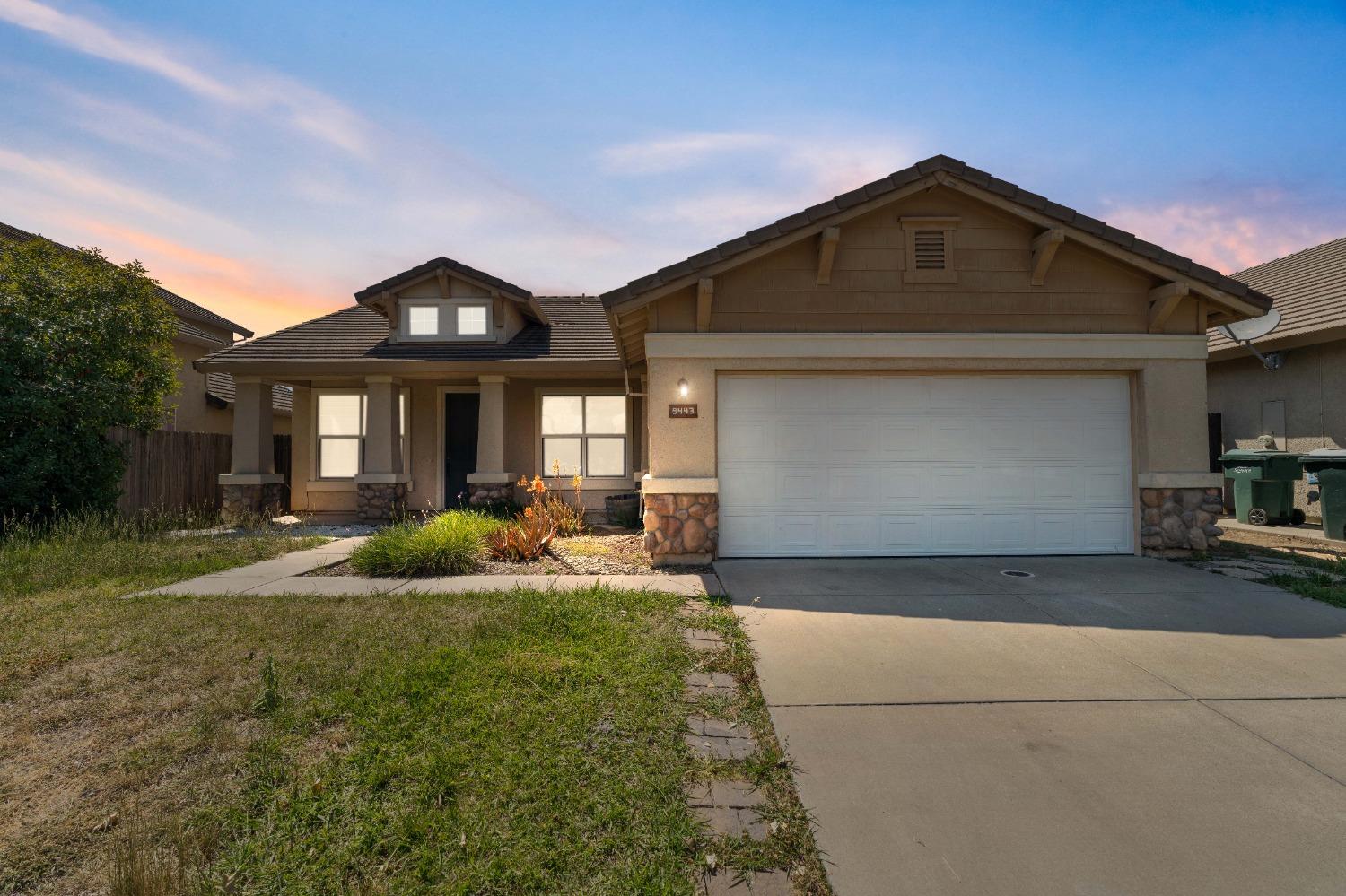 Detail Gallery Image 2 of 41 For 9443 Marius Way, Sacramento,  CA 95829 - 4 Beds | 2 Baths