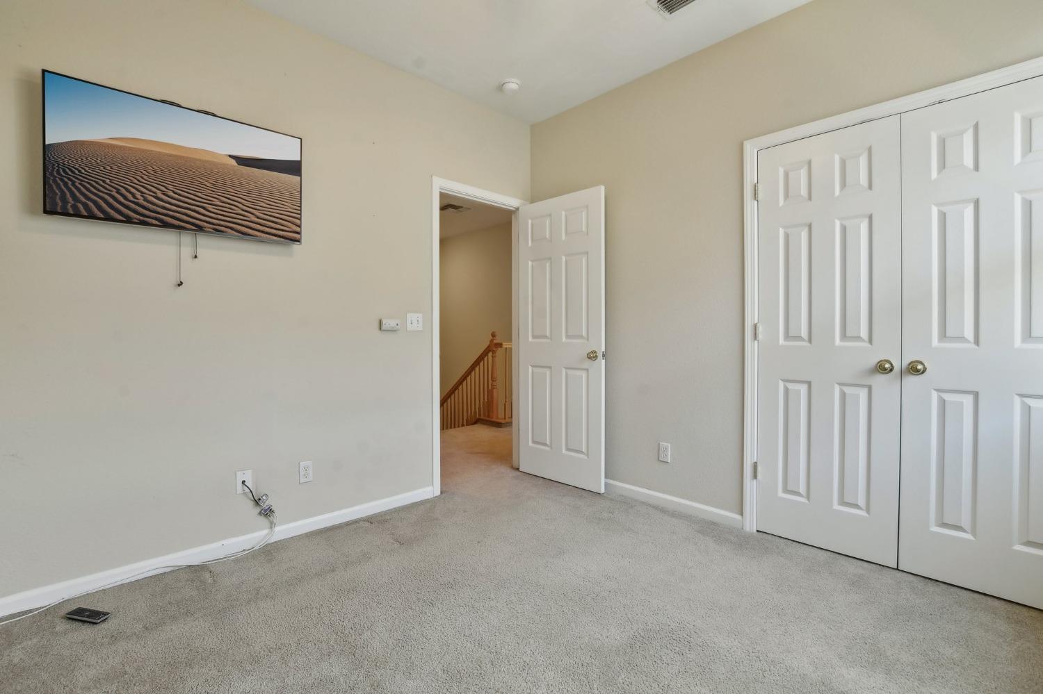 Detail Gallery Image 17 of 37 For 9424 Cristo Way, Elk Grove,  CA 95758 - 5 Beds | 3/1 Baths