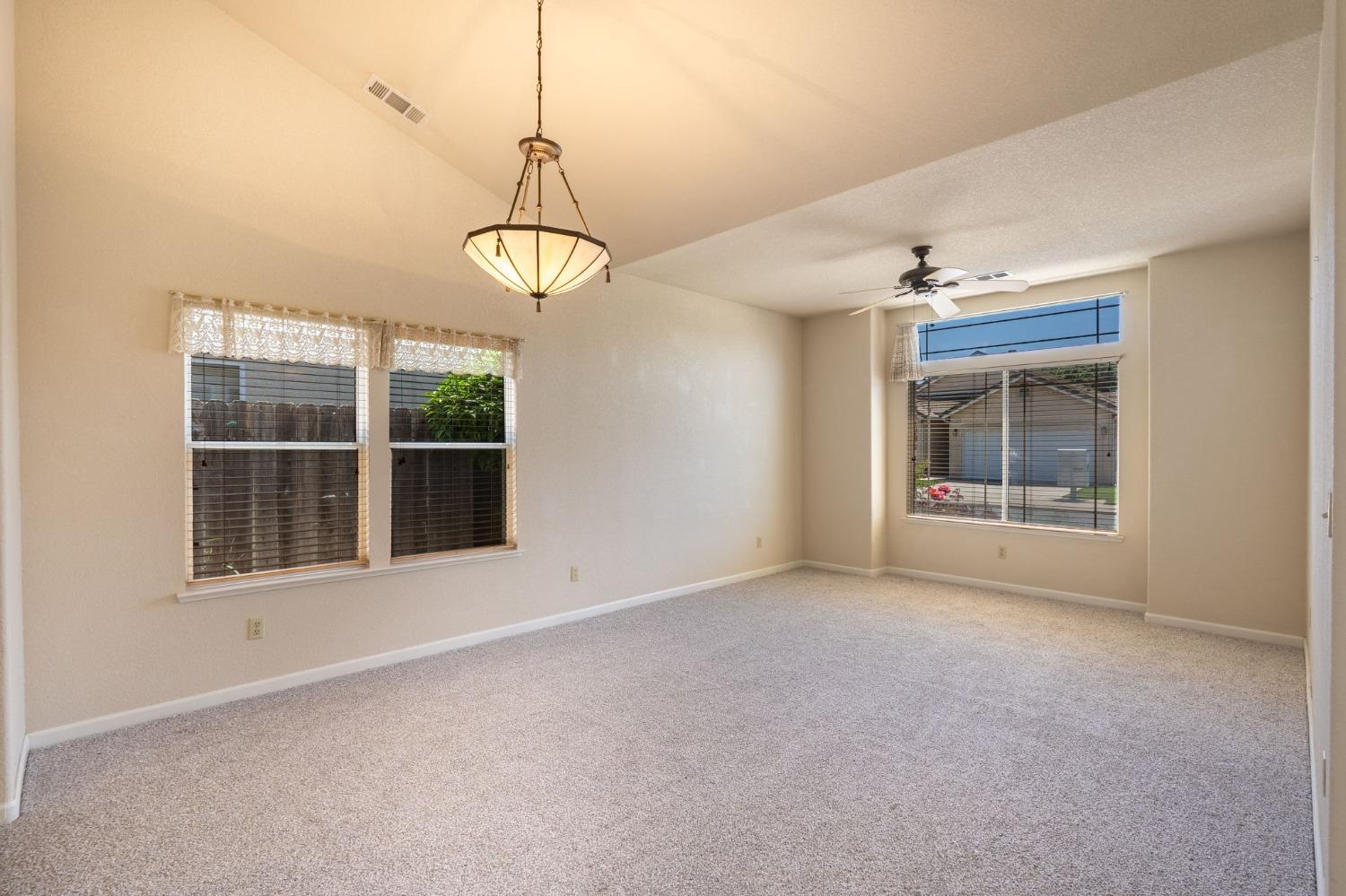 Detail Gallery Image 7 of 32 For 2205 Curzon Dr, Modesto,  CA 95355 - 3 Beds | 2 Baths