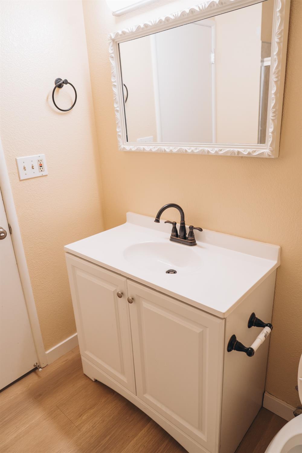 Detail Gallery Image 35 of 48 For 5100 Janell Way, Carmichael,  CA 95608 - 4 Beds | 4 Baths