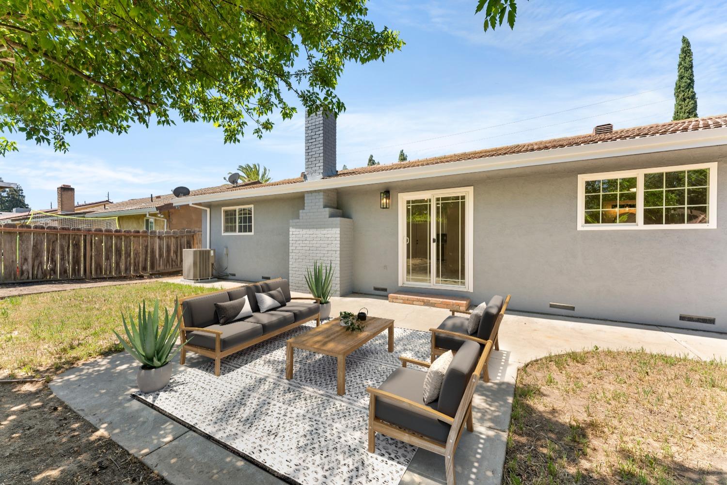Detail Gallery Image 13 of 17 For 332 N Lower Sacramento Rd, Lodi,  CA 95242 - 4 Beds | 2 Baths