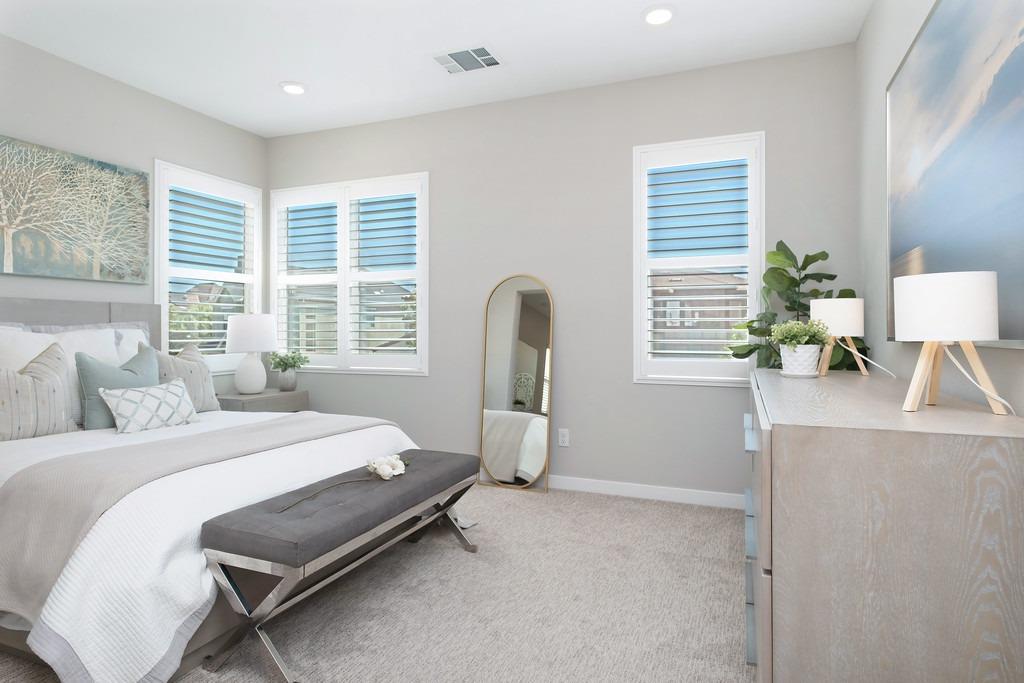 Detail Gallery Image 37 of 89 For 142 Fonseca St, Sacramento,  CA 95816 - 3 Beds | 3/1 Baths