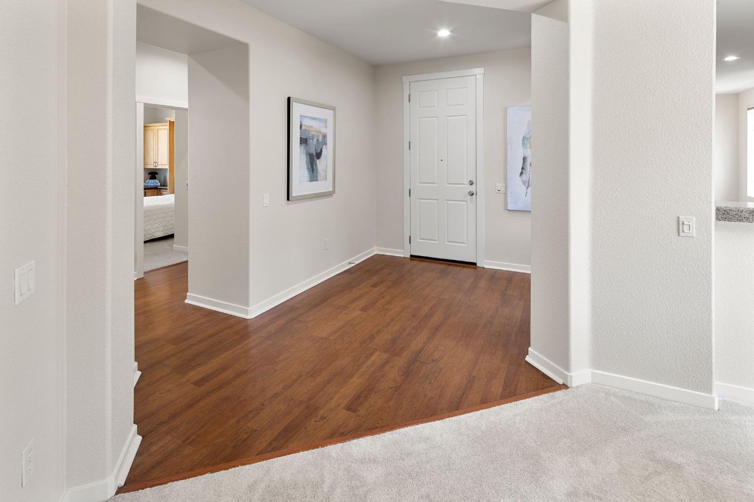 Detail Gallery Image 6 of 42 For 1239 Hawthorne Ln, Lincoln,  CA 95648 - 2 Beds | 2 Baths