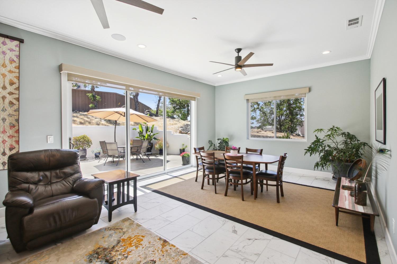 Detail Gallery Image 11 of 36 For 683 Russell Dr, Folsom,  CA 95630 - 3 Beds | 3 Baths