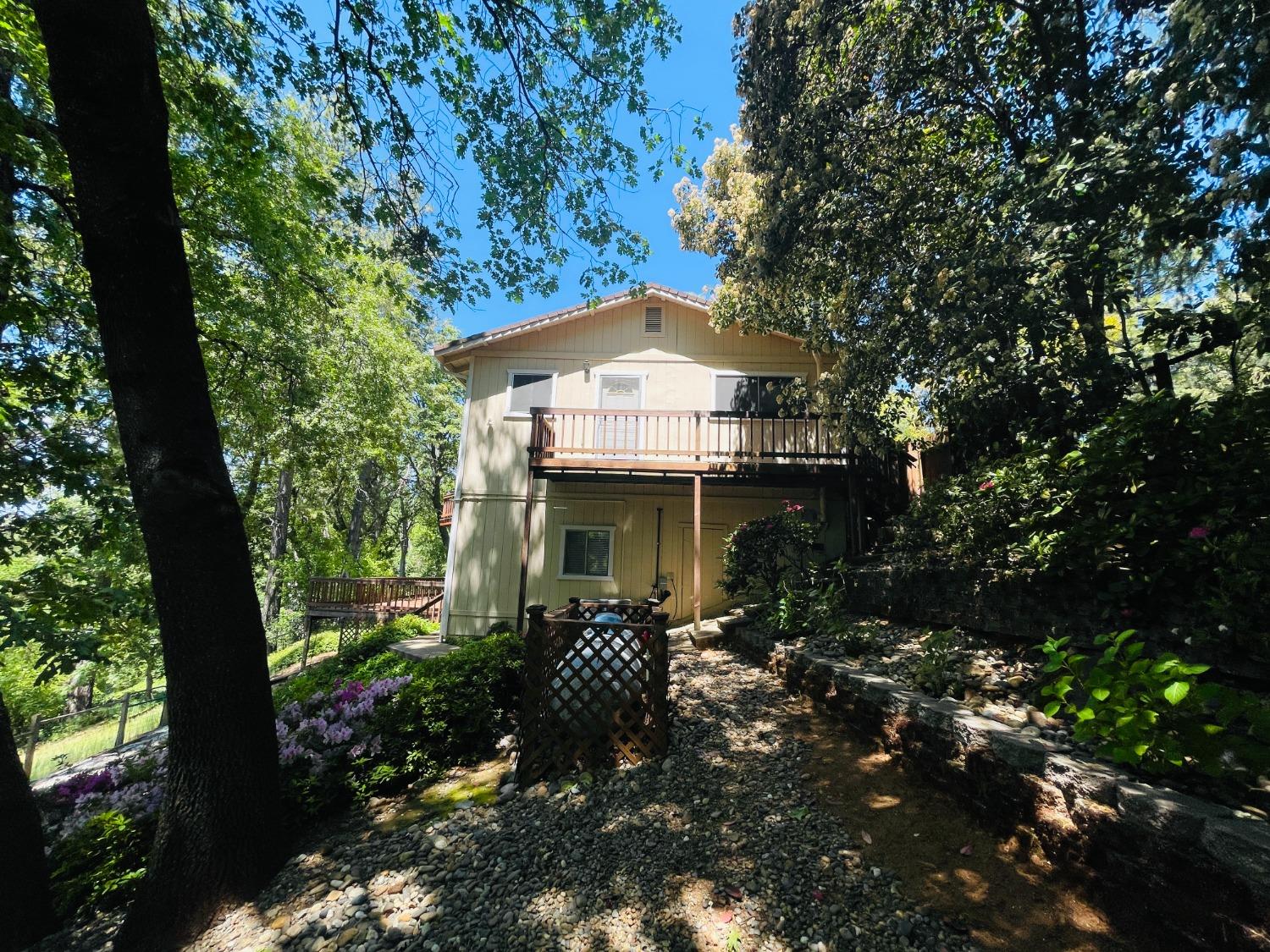 Detail Gallery Image 11 of 35 For 3128 Verde Robles Dr, Camino,  CA 95709 - 3 Beds | 3 Baths