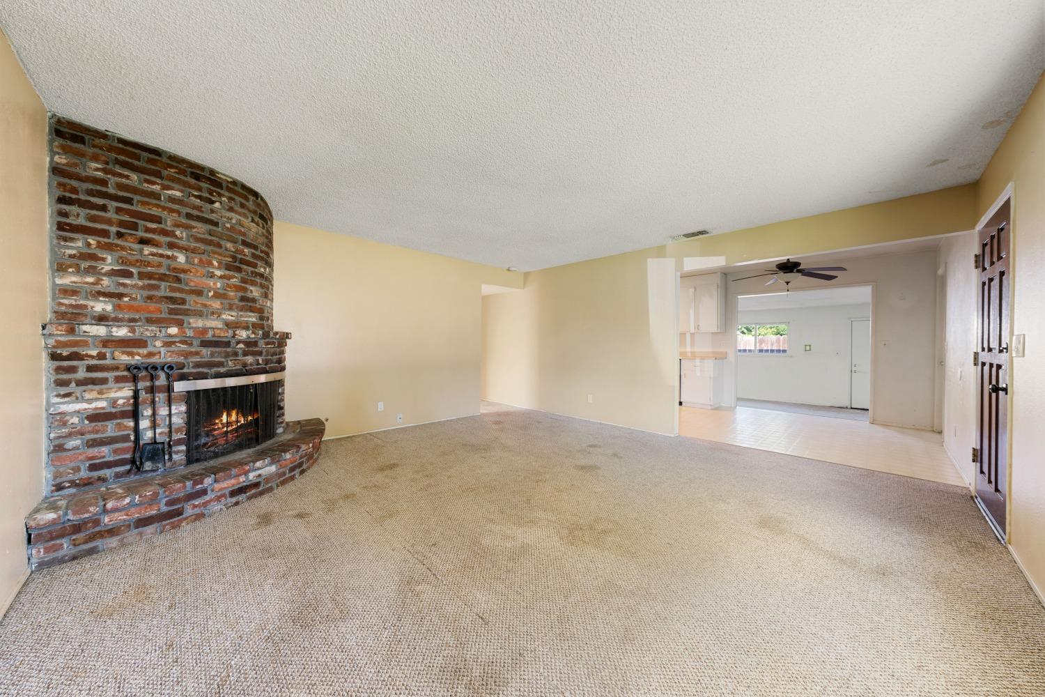 Detail Gallery Image 7 of 35 For 1021 Q St, Rio Linda,  CA 95673 - 3 Beds | 2 Baths