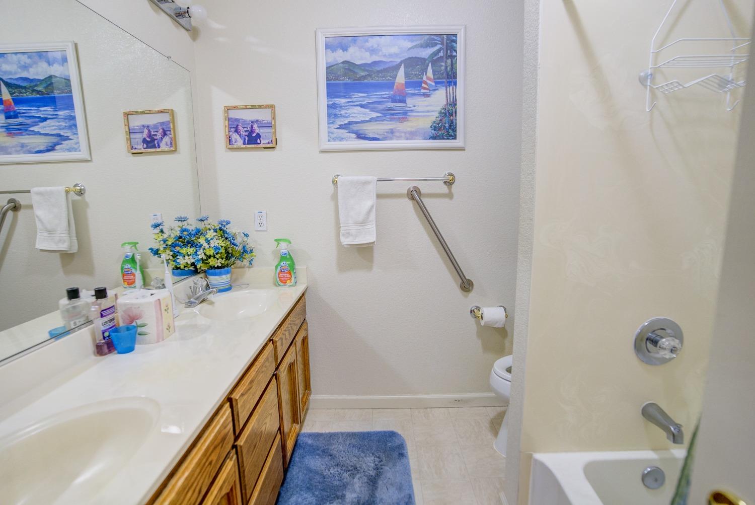 Detail Gallery Image 34 of 43 For 965 Blackwell Way, Galt,  CA 95632 - 4 Beds | 2/1 Baths