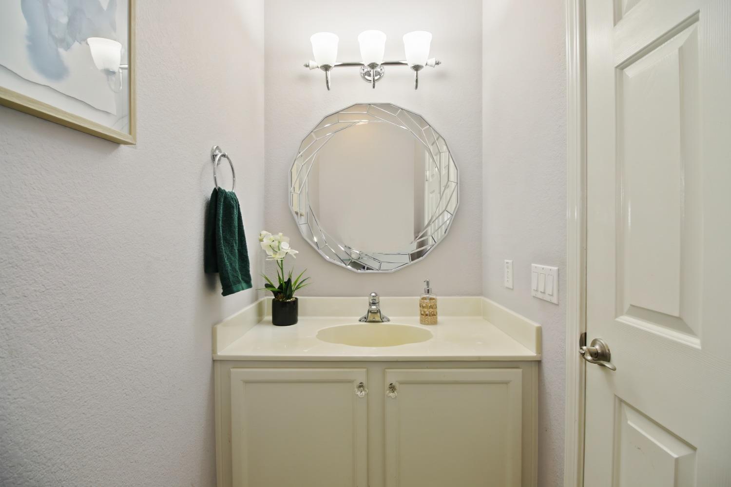 Detail Gallery Image 34 of 47 For 2125 Stonecrest Ln, Lincoln,  CA 95648 - 2 Beds | 2/1 Baths