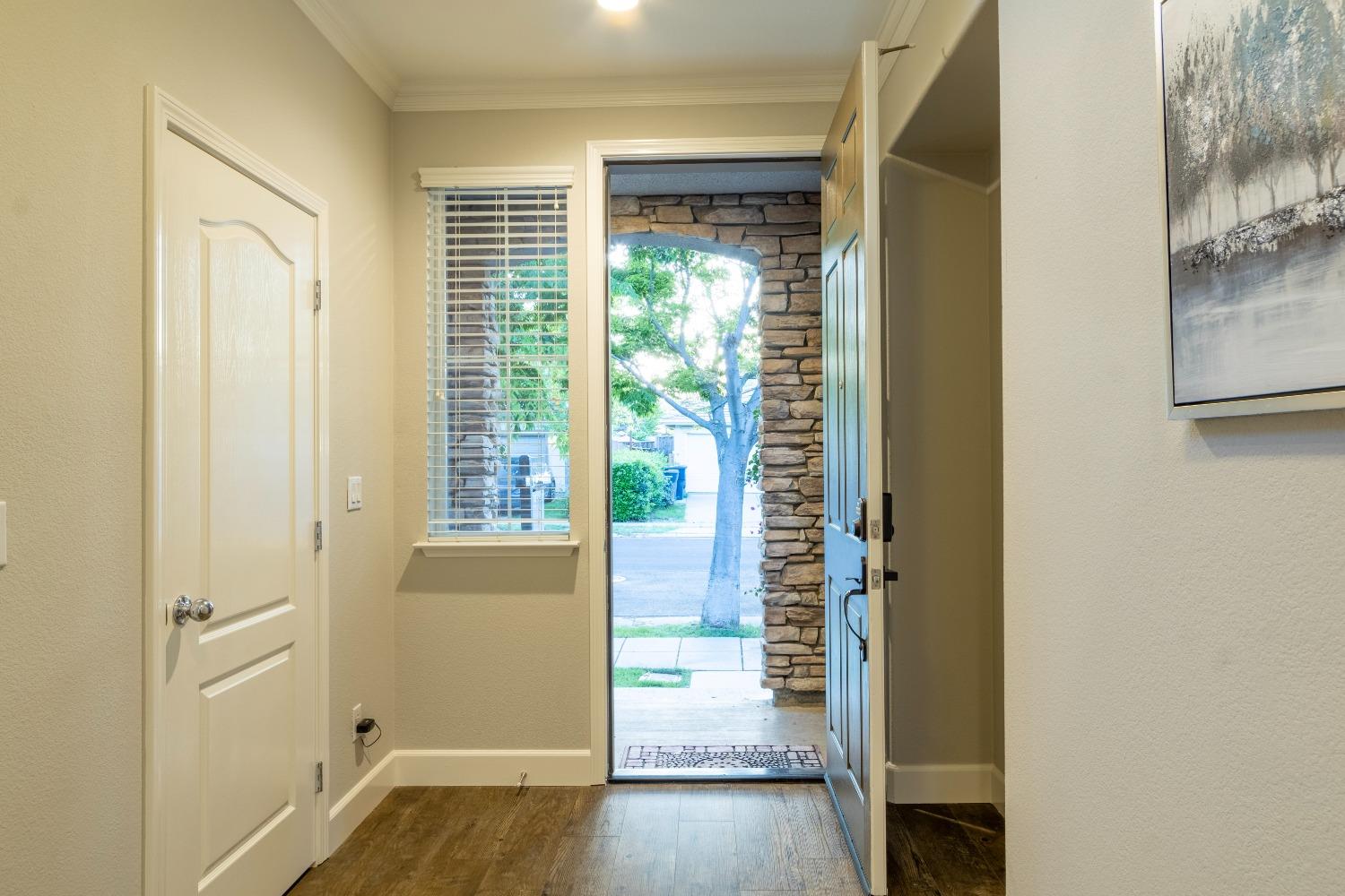 Detail Gallery Image 8 of 45 For 400 Goodall Dr, Mountain House,  CA 95391 - 3 Beds | 2/1 Baths