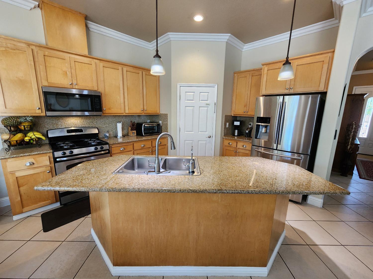 Detail Gallery Image 11 of 46 For 734 Bunting Ln, Newman,  CA 95360 - 3 Beds | 2 Baths