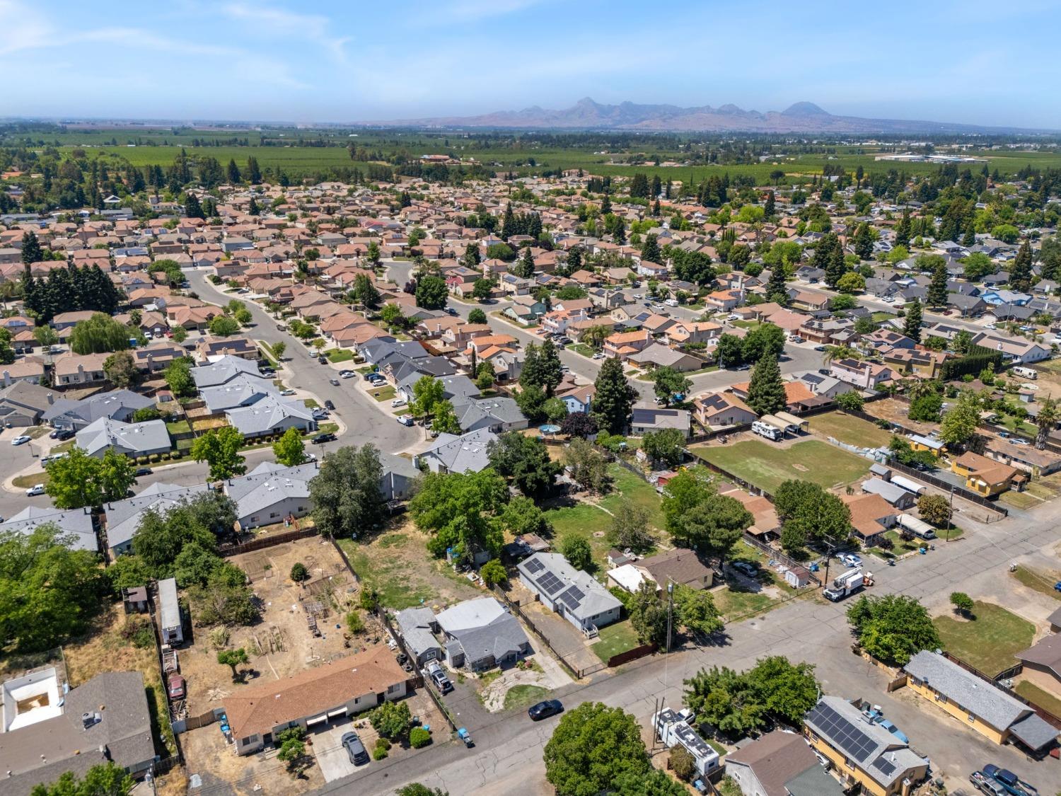 Detail Gallery Image 28 of 39 For 899 Bromley Ave, Yuba City,  CA 95993 - 3 Beds | 2 Baths