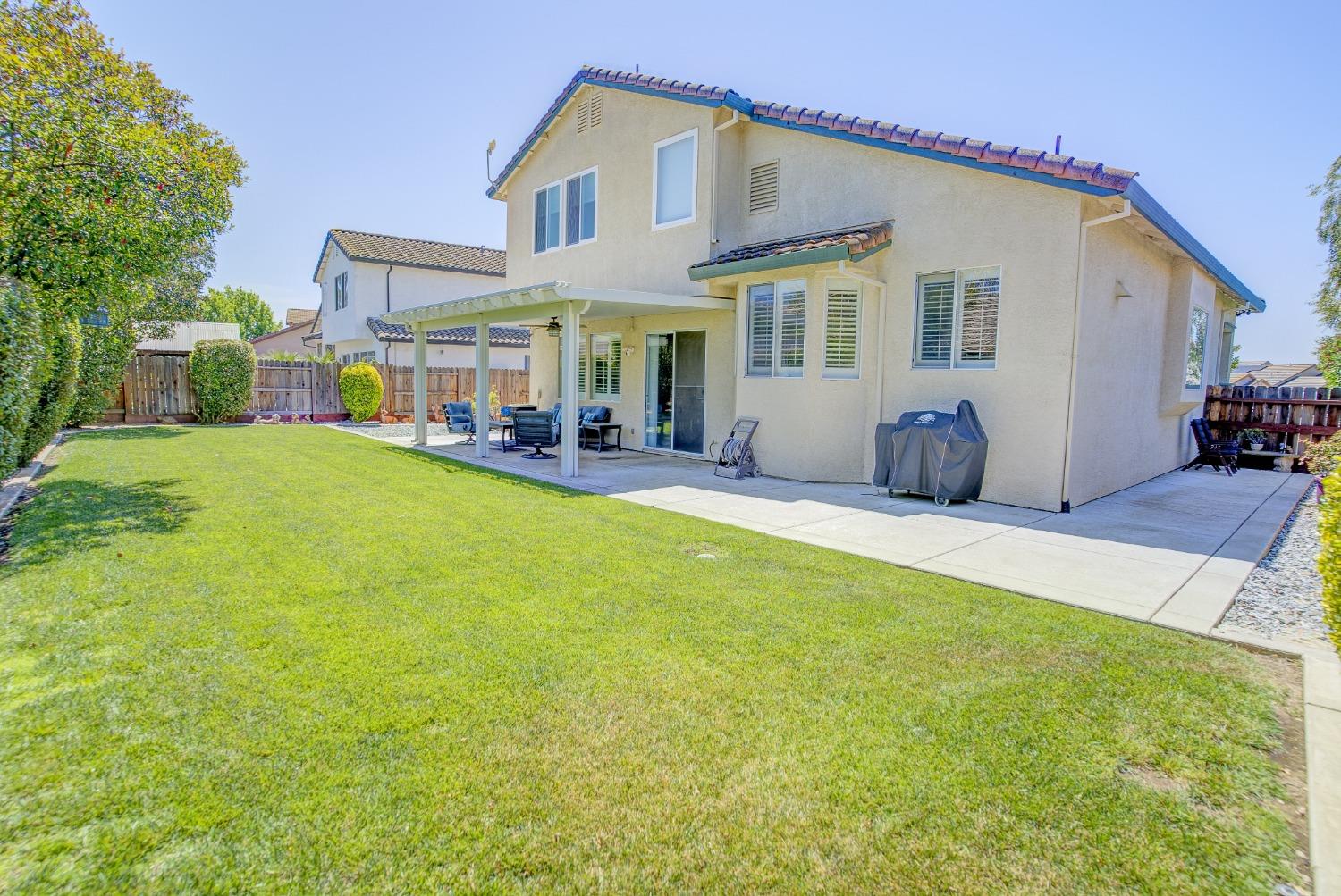 Detail Gallery Image 8 of 43 For 965 Blackwell Way, Galt,  CA 95632 - 4 Beds | 2/1 Baths