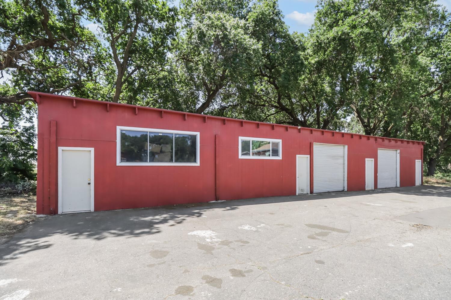 Detail Gallery Image 77 of 98 For 2590 S River Rd, West Sacramento,  CA 95691 - 3 Beds | 2/1 Baths