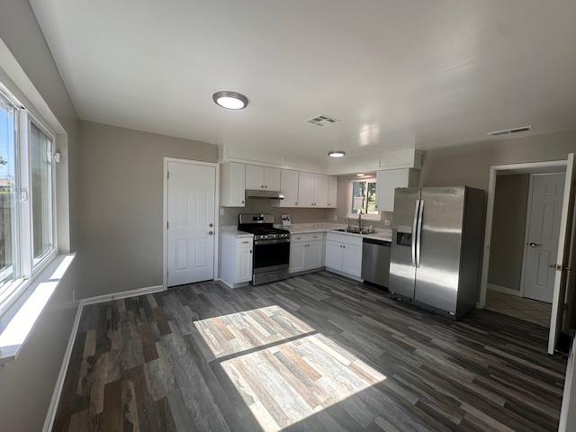 Detail Gallery Image 7 of 22 For 410 Orange Ave, Los Banos,  CA 93635 - 3 Beds | 2 Baths