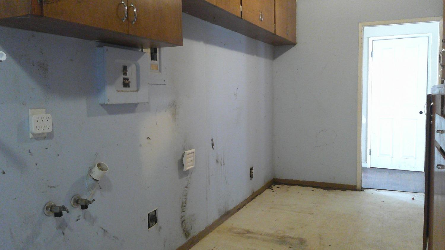 Detail Gallery Image 14 of 34 For 23634 August Ave, Hilmar,  CA 95324 - 4 Beds | 2/1 Baths