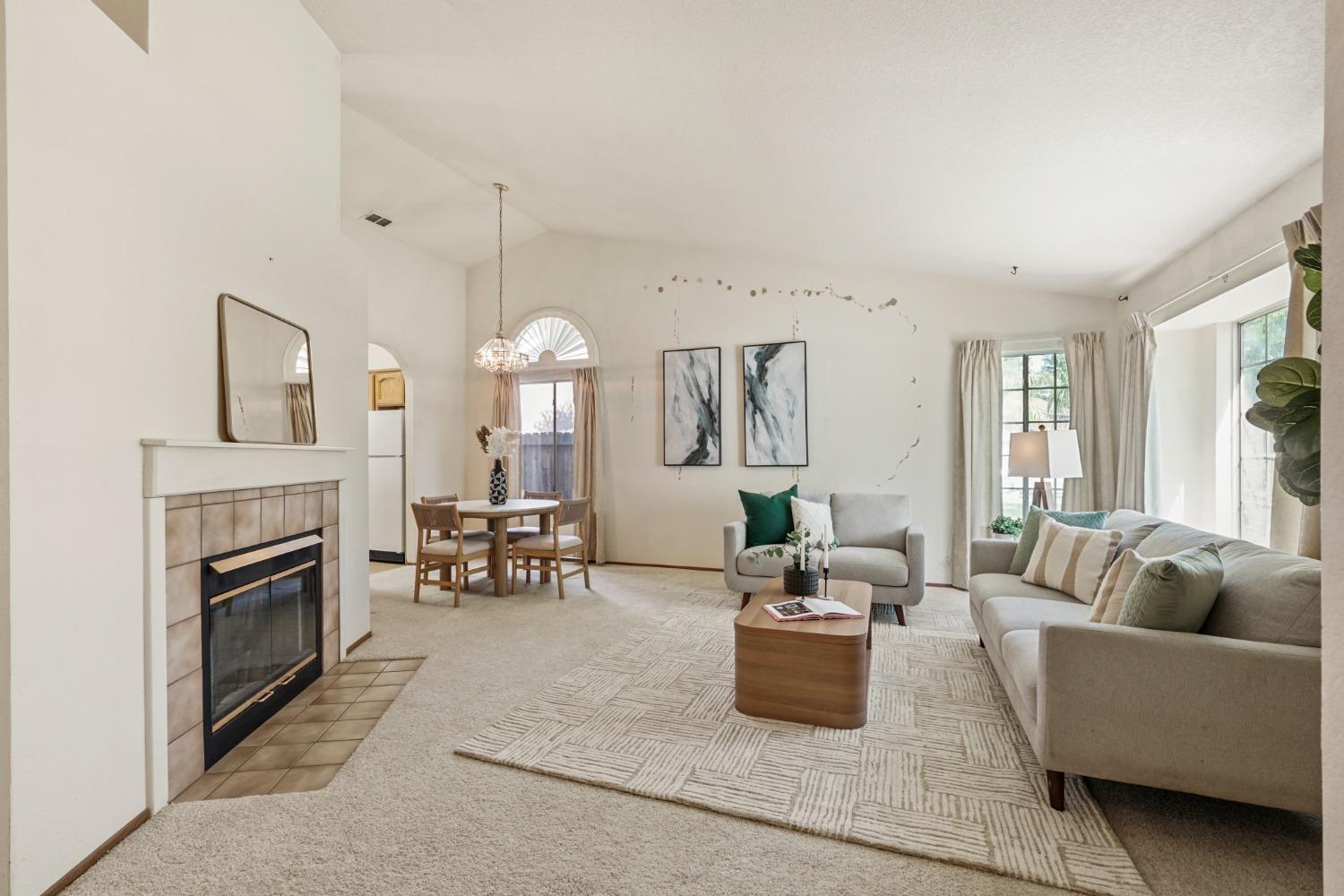 Detail Gallery Image 5 of 38 For 8329 Honeycomb Way, Sacramento,  CA 95828 - 3 Beds | 2 Baths