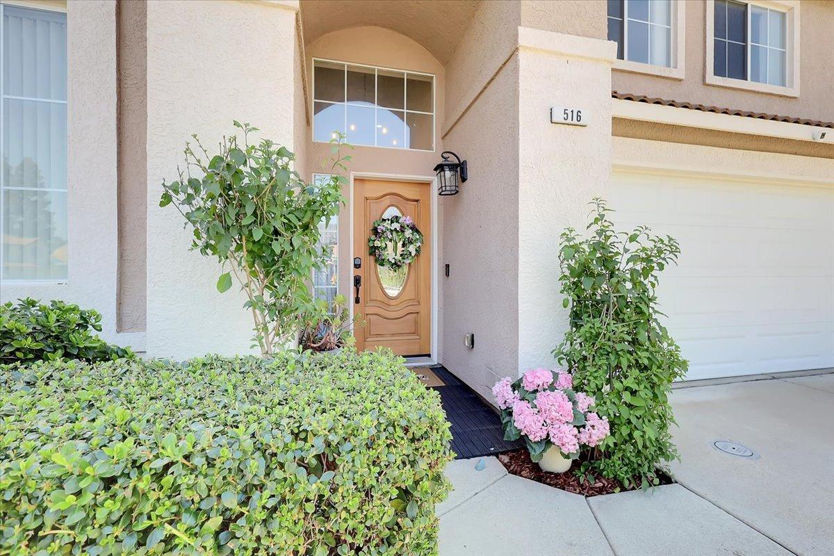 Detail Gallery Image 5 of 93 For 516 Radisson Dr, Yuba City,  CA 95991 - 5 Beds | 3 Baths