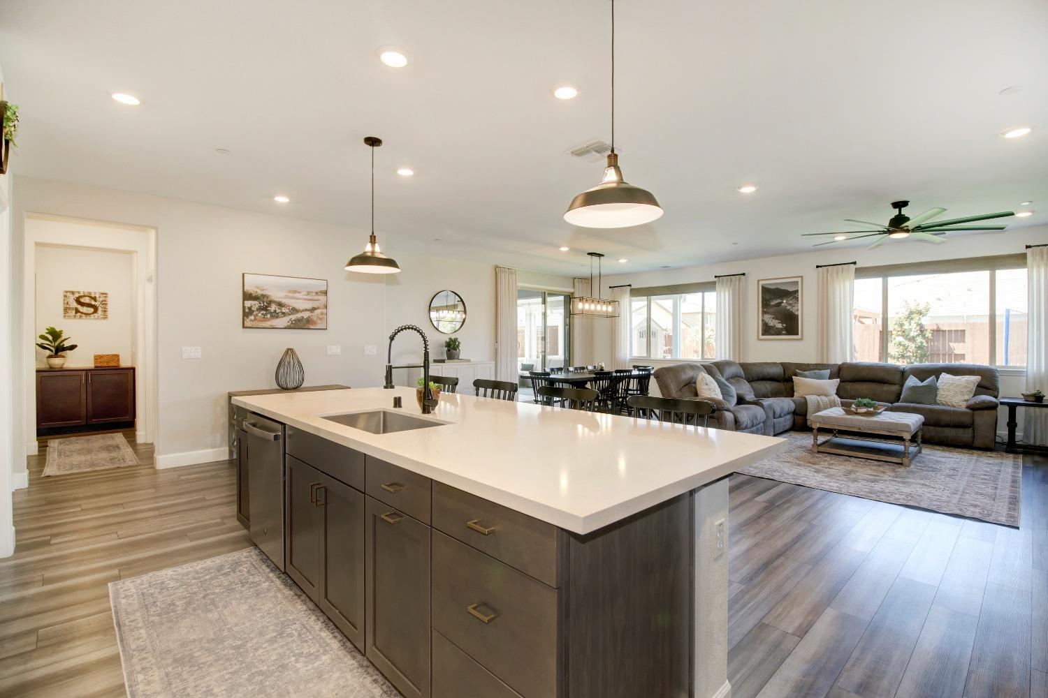 Detail Gallery Image 16 of 54 For 5480 Fandango Loop, Roseville,  CA 95747 - 4 Beds | 2/1 Baths