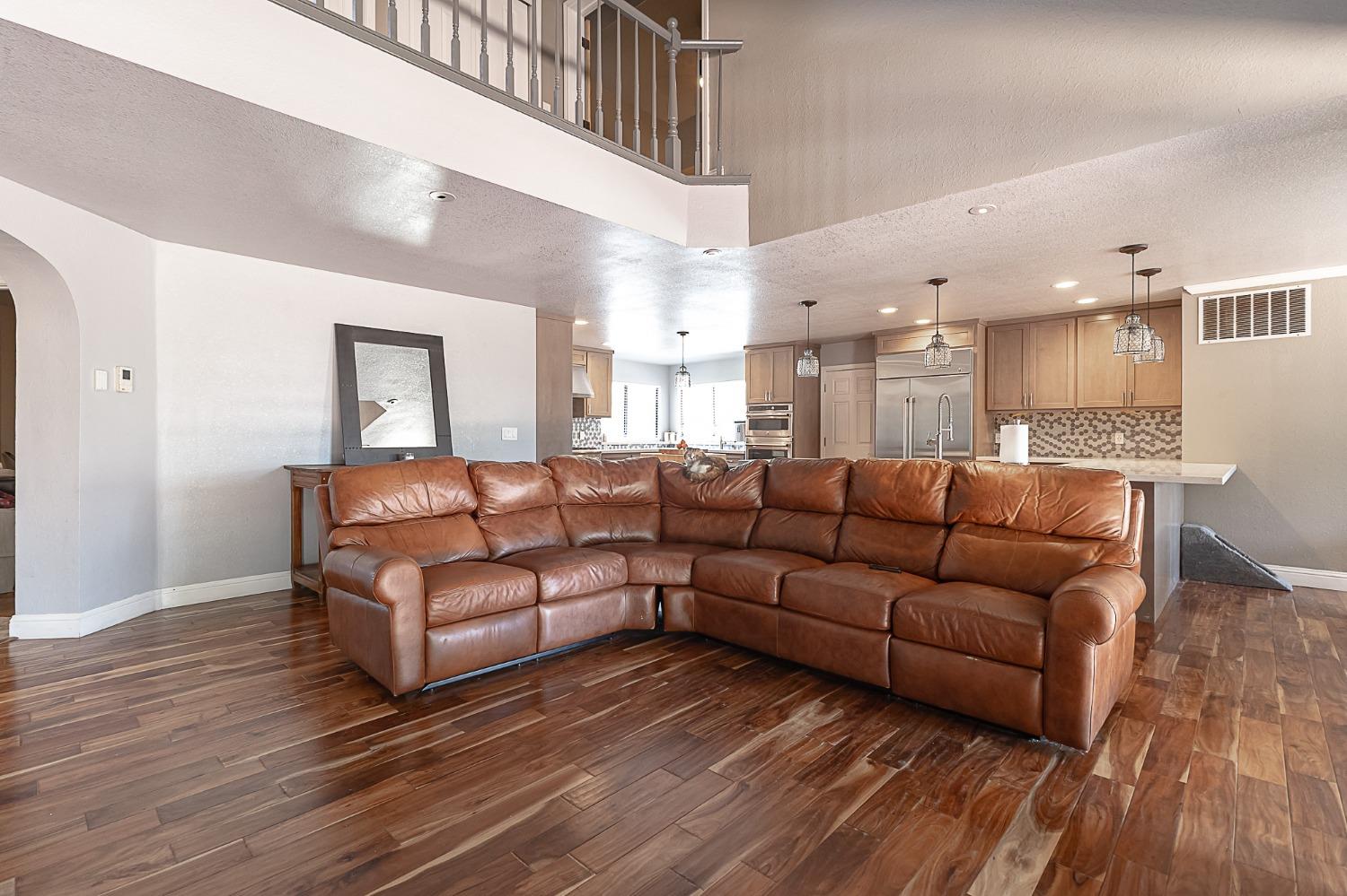 Detail Gallery Image 10 of 33 For 9925 Poppy Hills Dr, Oakdale,  CA 95361 - 4 Beds | 2 Baths