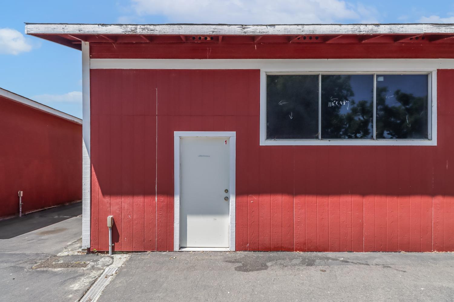 Detail Gallery Image 80 of 98 For 2590 S River Rd, West Sacramento,  CA 95691 - 3 Beds | 2/1 Baths