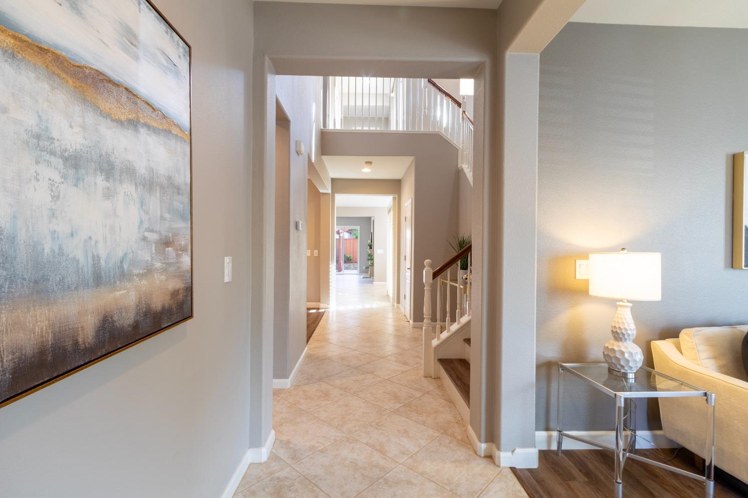 Detail Gallery Image 12 of 86 For 306 W Conejo Ave, Mountain House,  CA 95391 - 5 Beds | 4 Baths