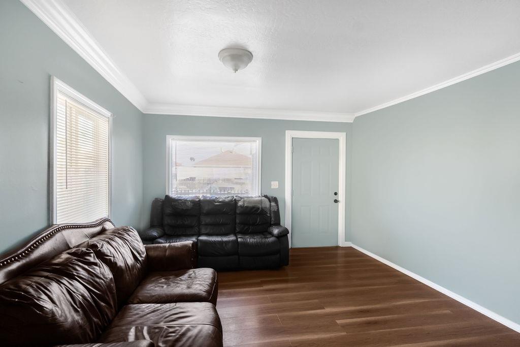 Detail Gallery Image 10 of 19 For 1811 70th Ave, Oakland,  CA 94621 - 2 Beds | 1 Baths
