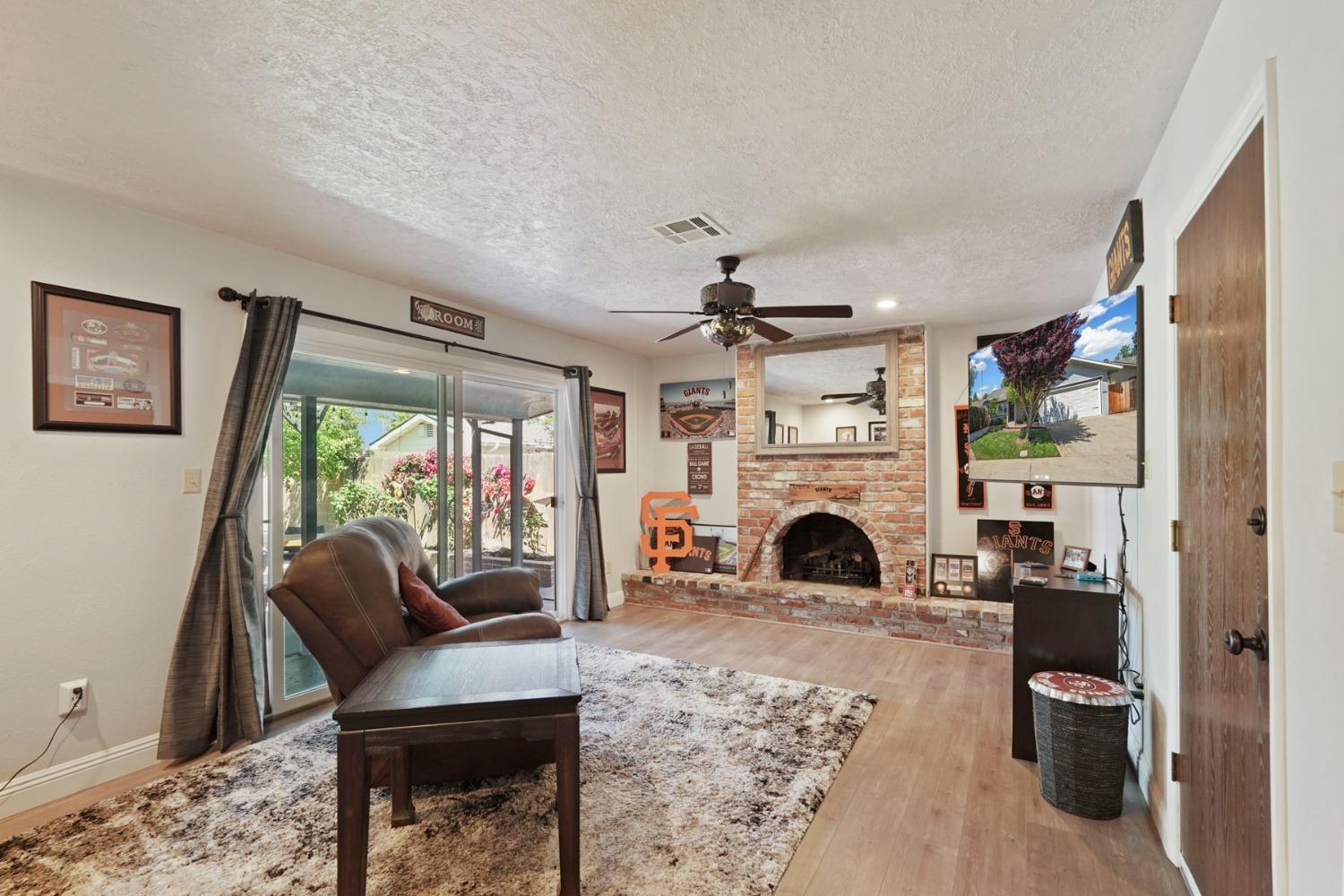 Detail Gallery Image 17 of 43 For 627 Tahoe Dr, Lodi,  CA 95242 - 3 Beds | 2 Baths