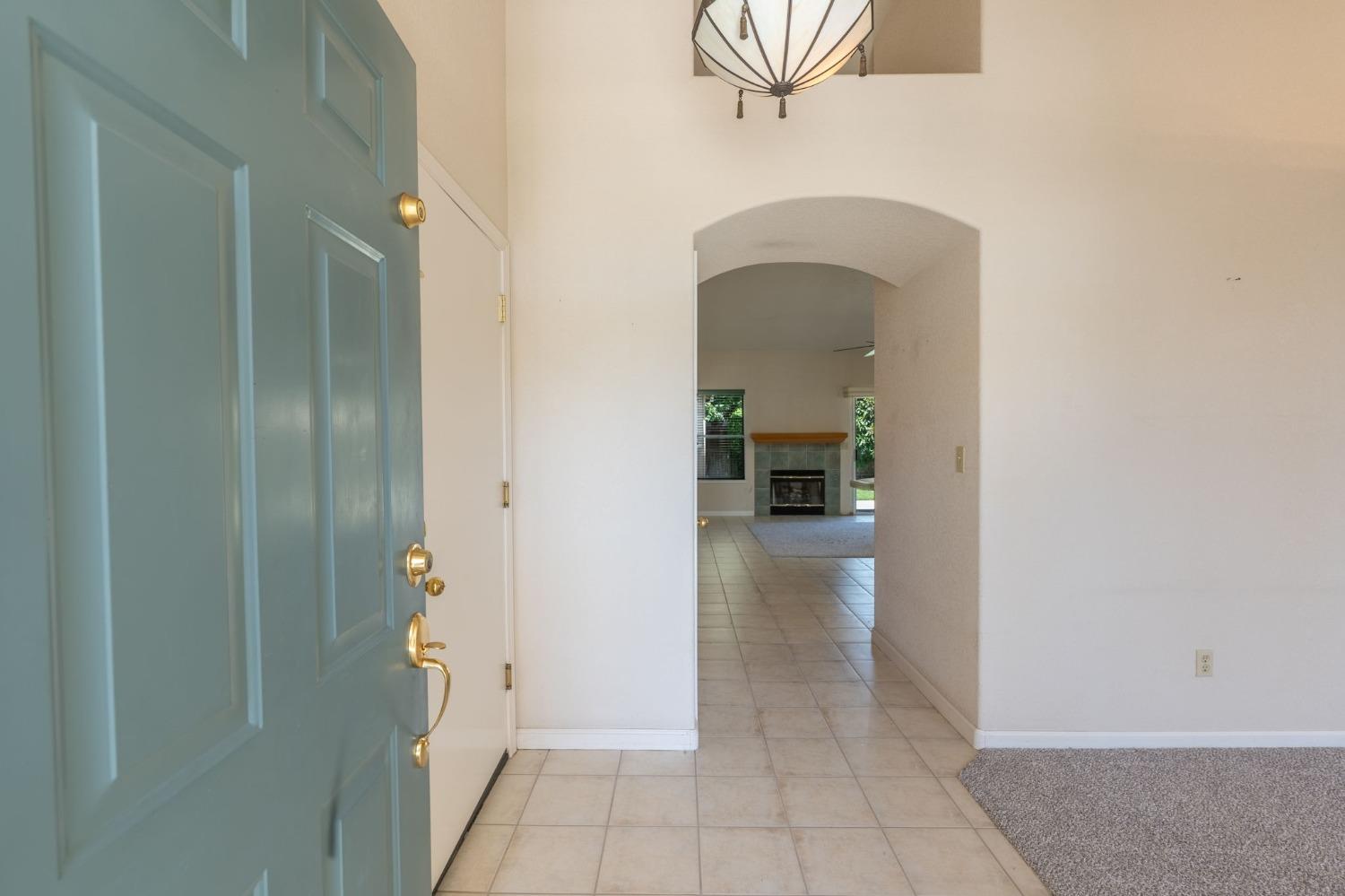 Detail Gallery Image 5 of 32 For 2205 Curzon Dr, Modesto,  CA 95355 - 3 Beds | 2 Baths