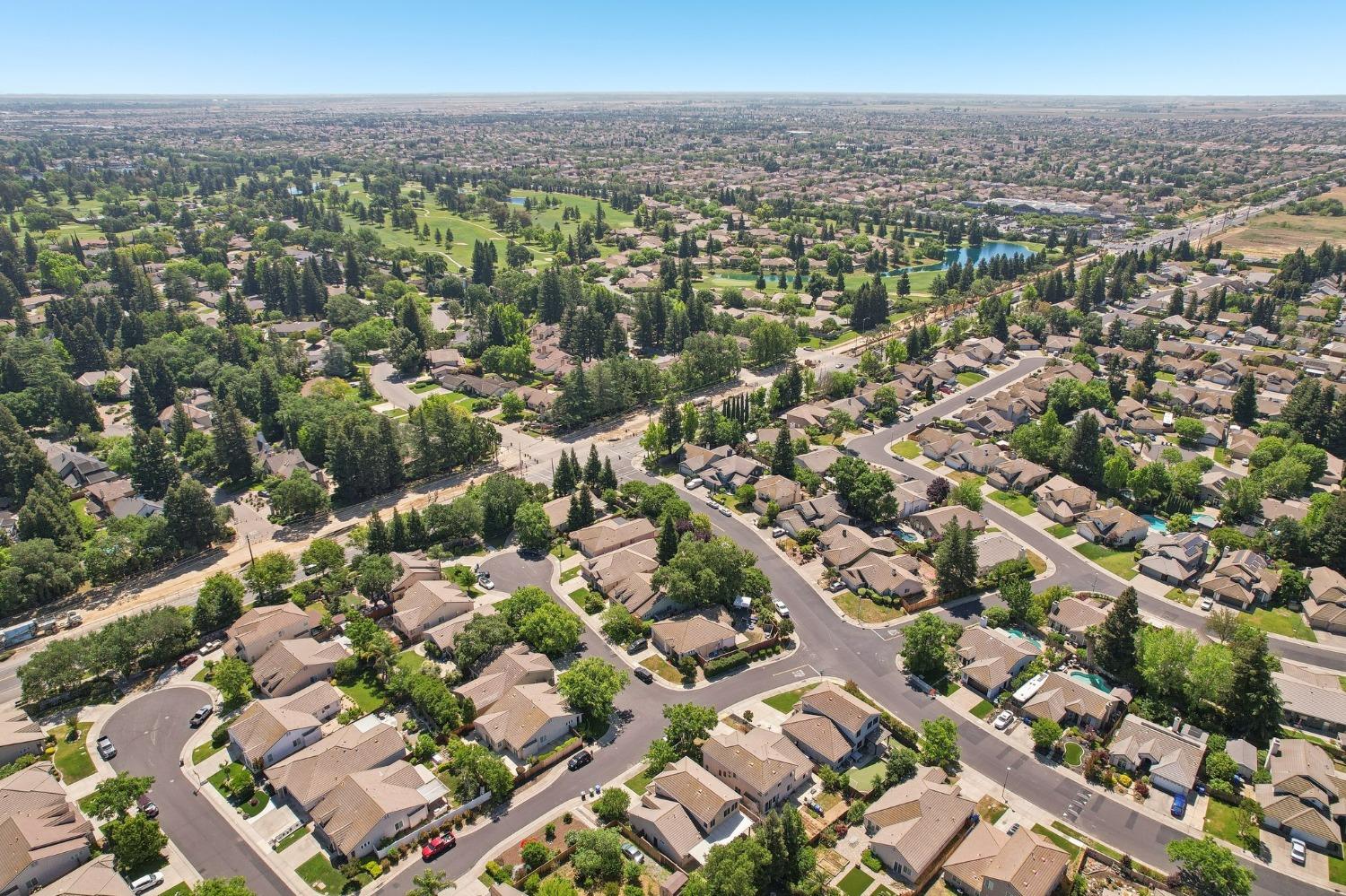 Detail Gallery Image 25 of 37 For 9424 Cristo Way, Elk Grove,  CA 95758 - 5 Beds | 3/1 Baths