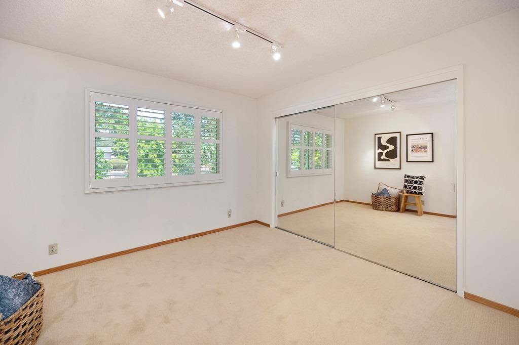 Detail Gallery Image 29 of 65 For 7600 Woodland Ln, Fair Oaks,  CA 95628 - 5 Beds | 3 Baths