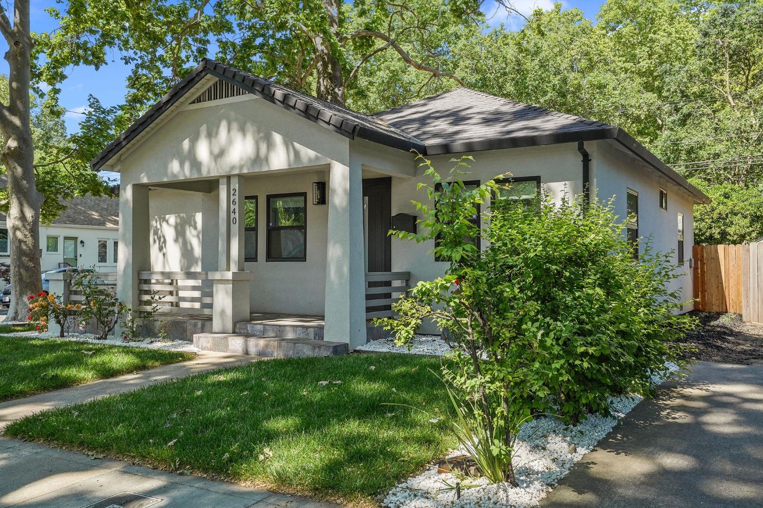 Detail Gallery Image 25 of 27 For 2640 17th St, Sacramento,  CA 95818 - 2 Beds | 2 Baths