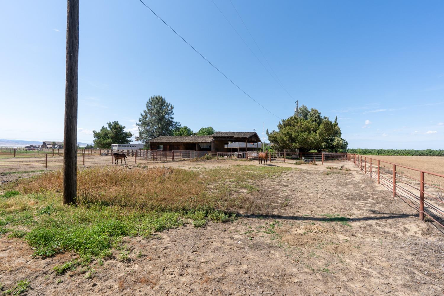 Detail Gallery Image 26 of 61 For 3789 State Highway 33, Gustine,  CA 95322 - 3 Beds | 2/1 Baths