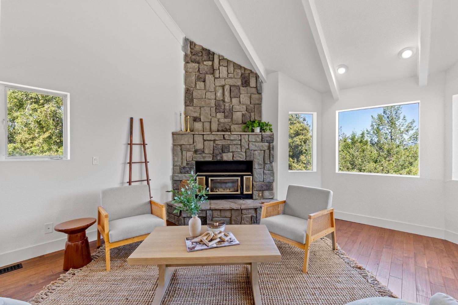 Detail Gallery Image 21 of 82 For 22160 Winchester Way, Colfax,  CA 95713 - 5 Beds | 3/2 Baths