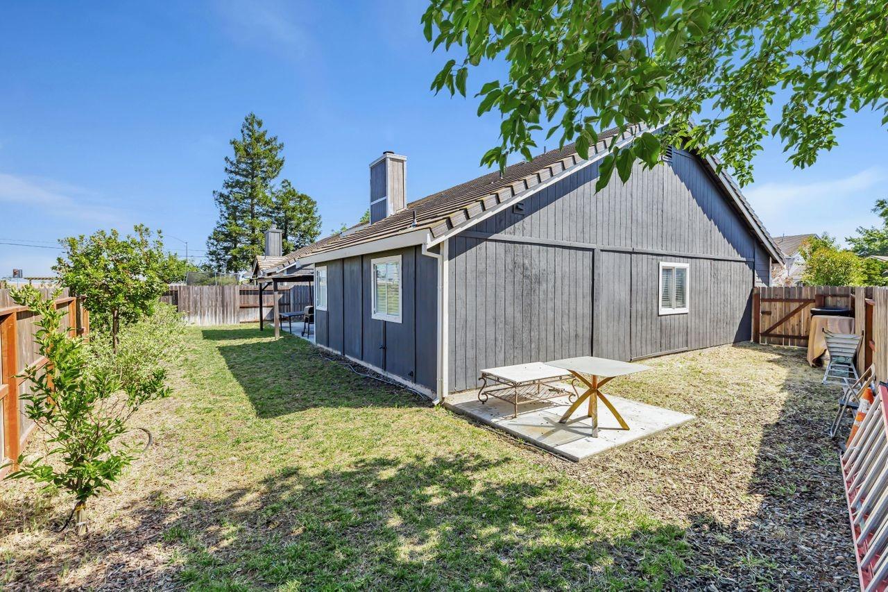 Summer Pond Court, Elk Grove, California image 31