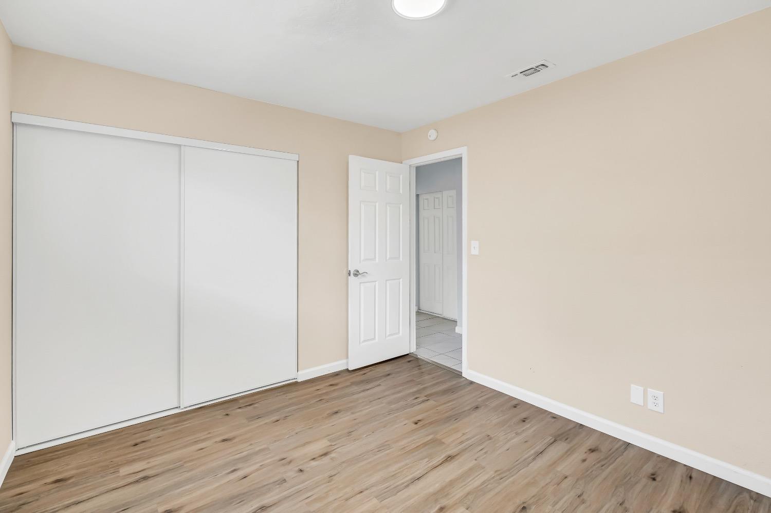 Detail Gallery Image 24 of 45 For 6833 Sandrock Way, Sacramento,  CA 95828 - 4 Beds | 2/1 Baths