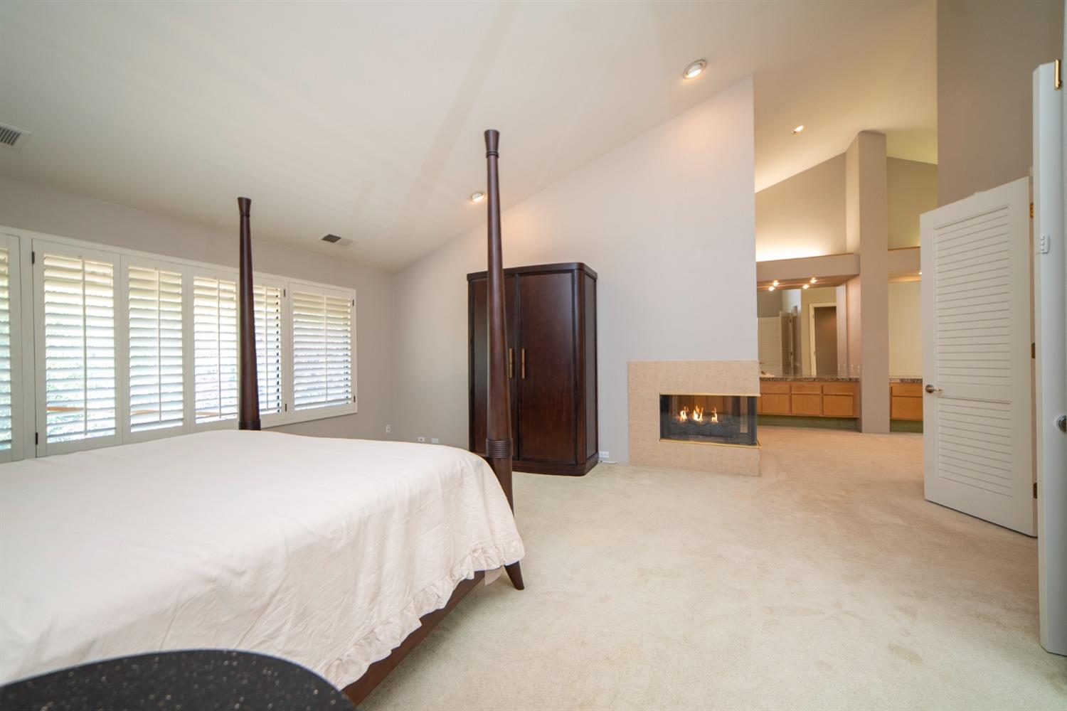 Detail Gallery Image 68 of 94 For 11457 Huntington Village Ln, Gold River,  CA 95670 - 4 Beds | 4/2 Baths