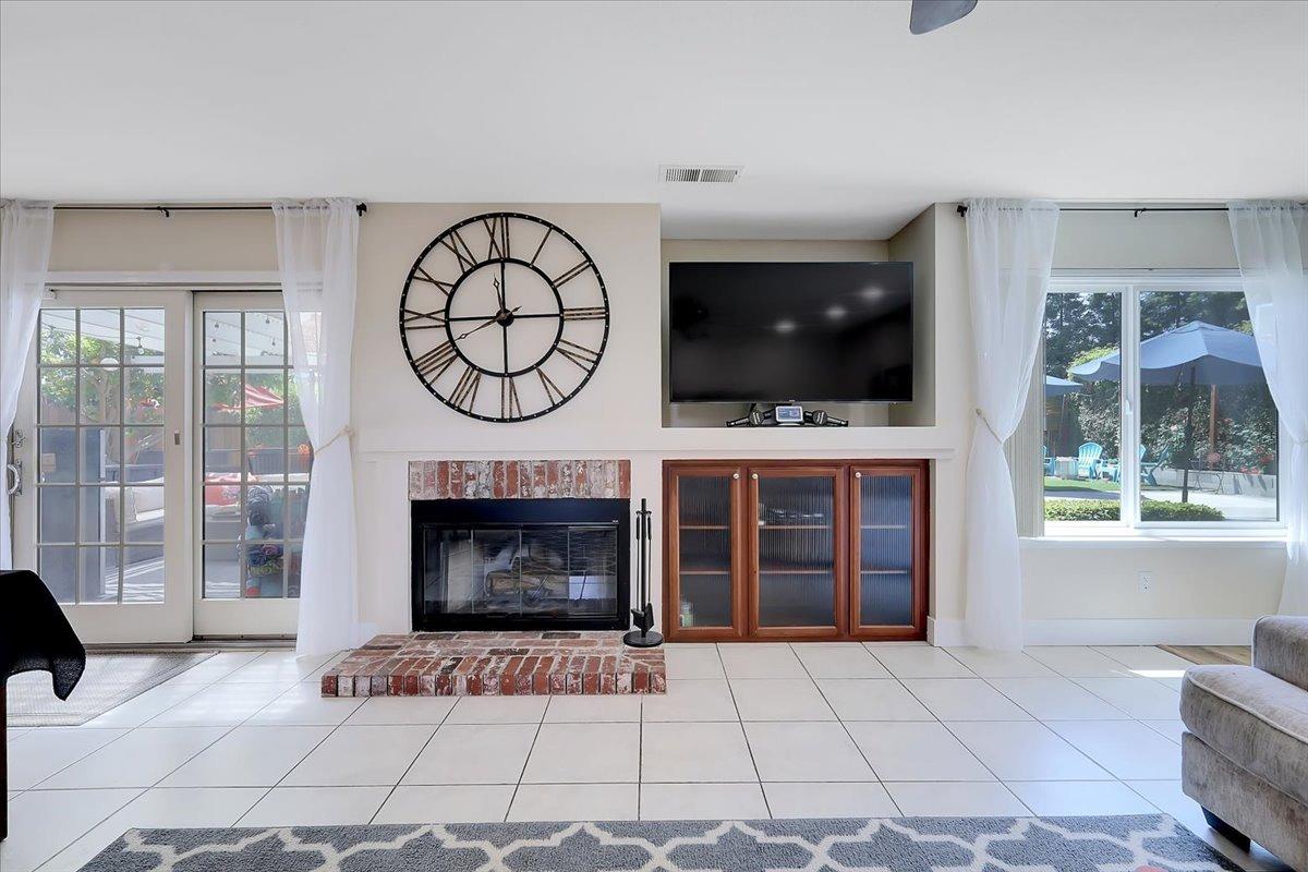 Detail Gallery Image 33 of 93 For 516 Radisson Dr, Yuba City,  CA 95991 - 5 Beds | 3 Baths
