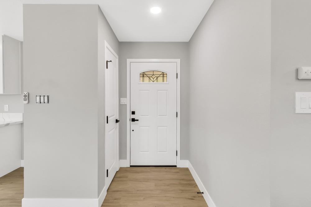Detail Gallery Image 6 of 52 For 3627 Mc Cain Way, North Highlands,  CA 95660 - 3 Beds | 2 Baths