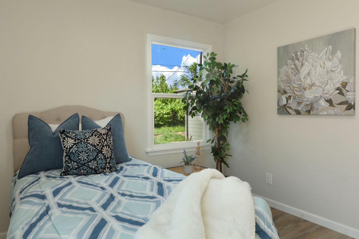 Detail Gallery Image 14 of 17 For 555 E Atlee St, Stockton,  CA 95204 - 2 Beds | 1 Baths